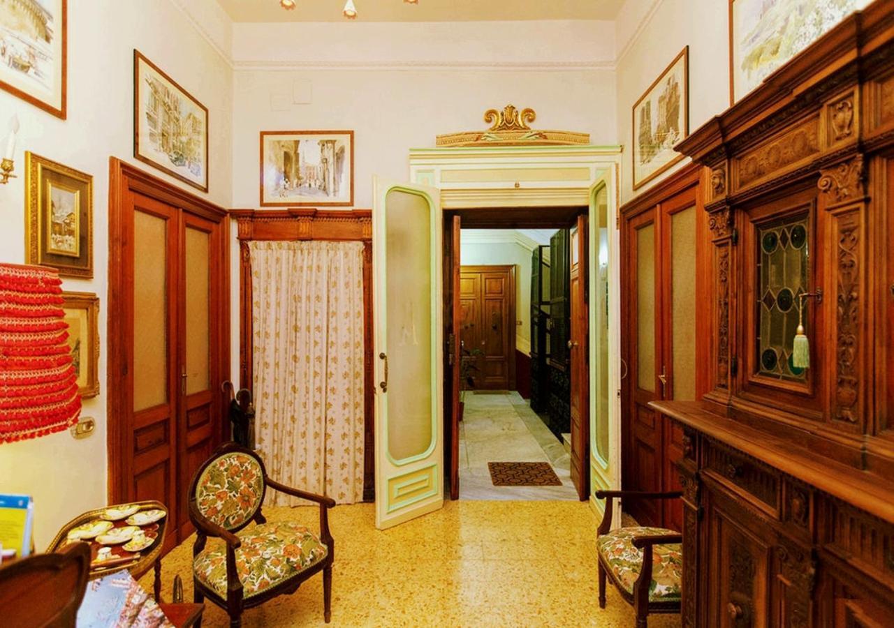 B&B Atmosfere Del Centro Storico 나폴리 외부 사진