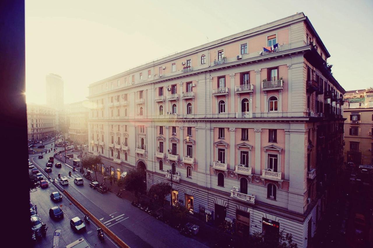 B&B Atmosfere Del Centro Storico 나폴리 외부 사진