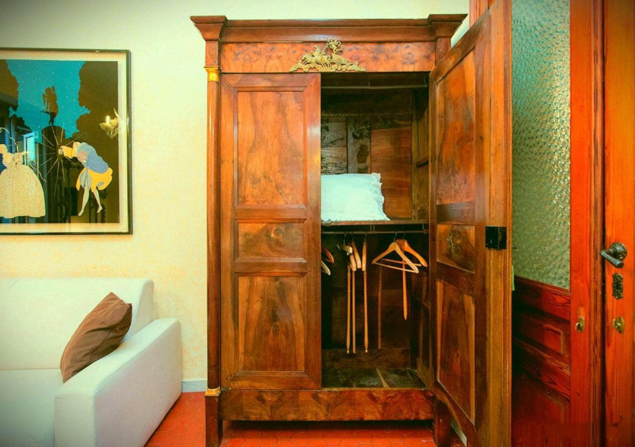 B&B Atmosfere Del Centro Storico 나폴리 외부 사진