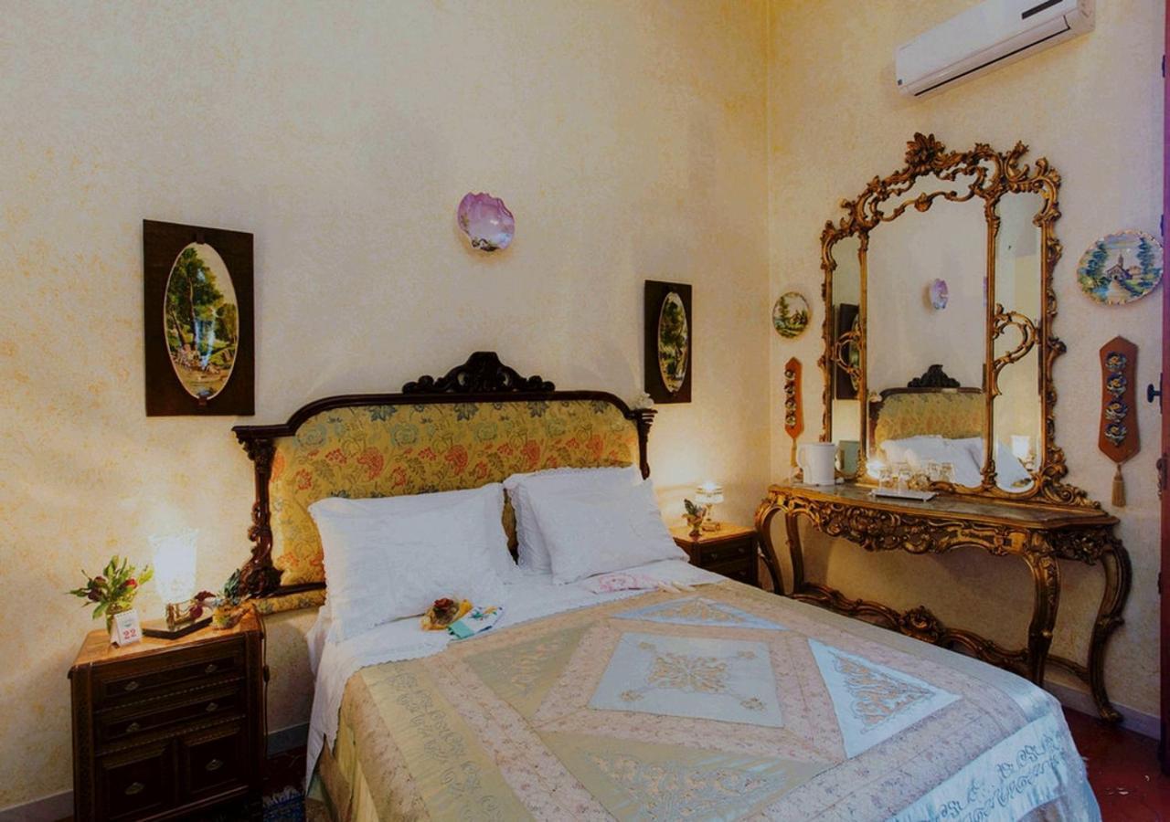 B&B Atmosfere Del Centro Storico 나폴리 외부 사진