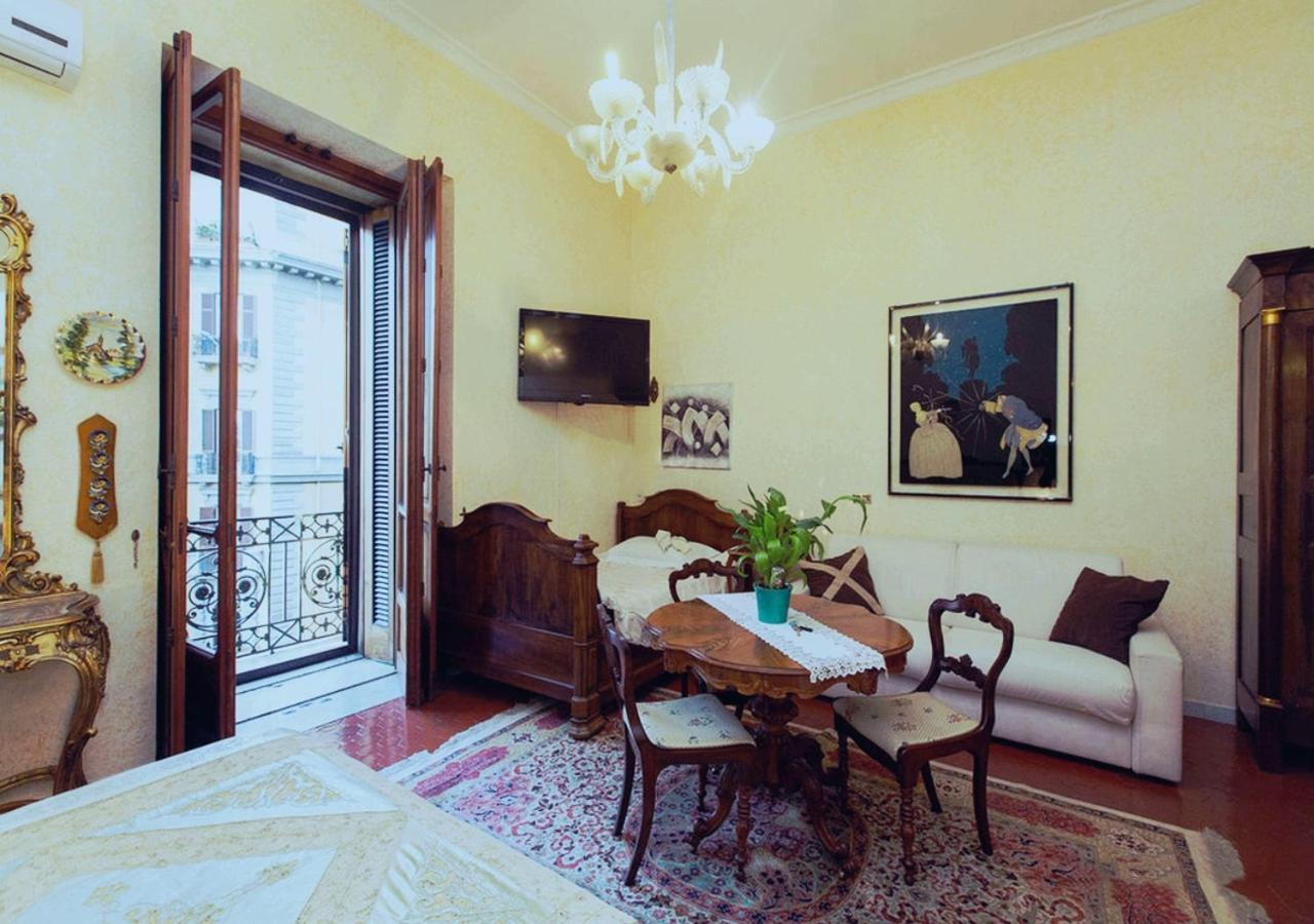B&B Atmosfere Del Centro Storico 나폴리 외부 사진