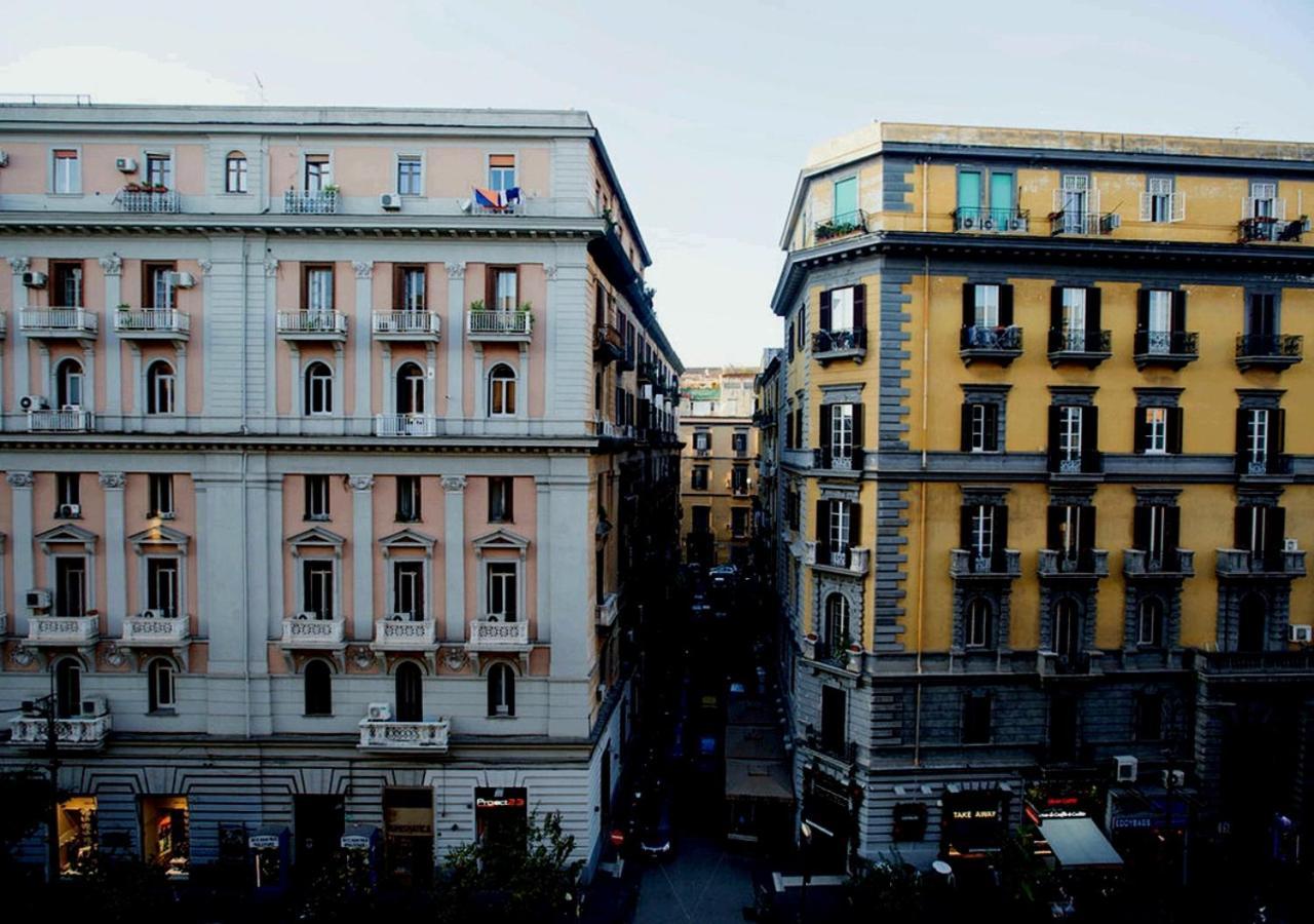 B&B Atmosfere Del Centro Storico 나폴리 외부 사진