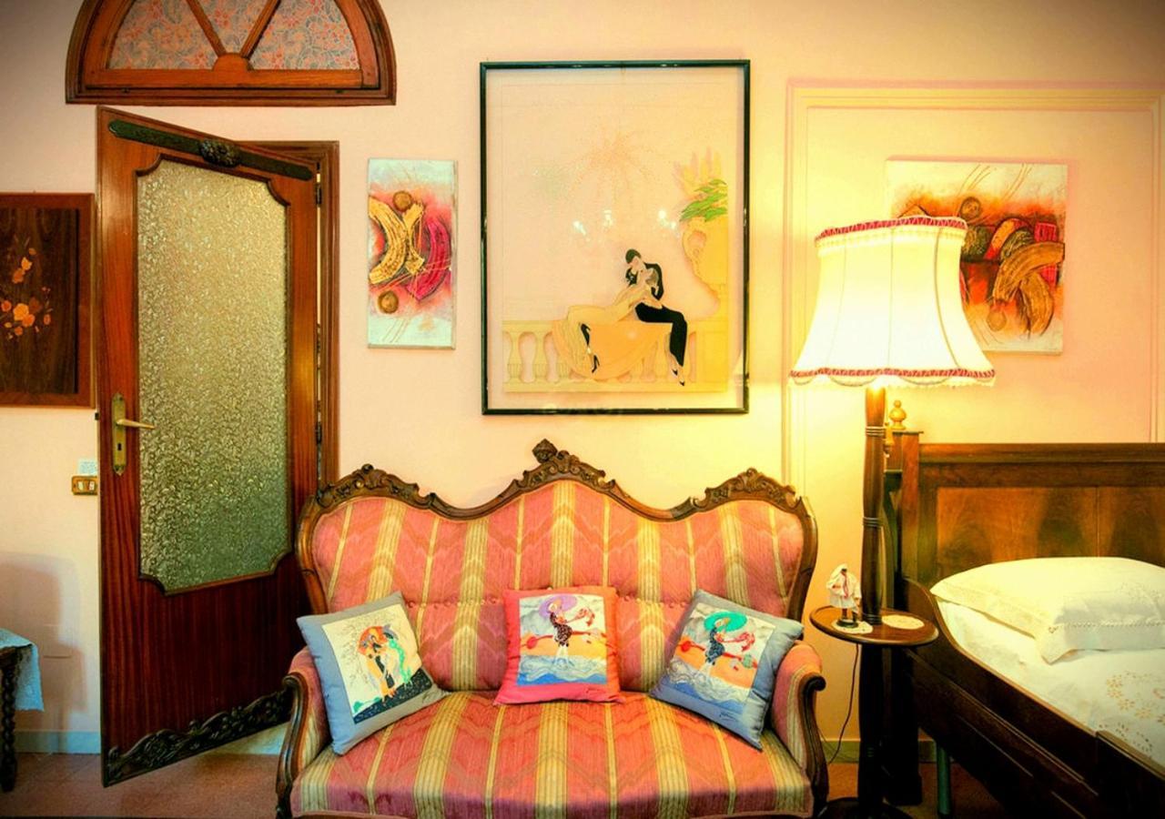 B&B Atmosfere Del Centro Storico 나폴리 외부 사진