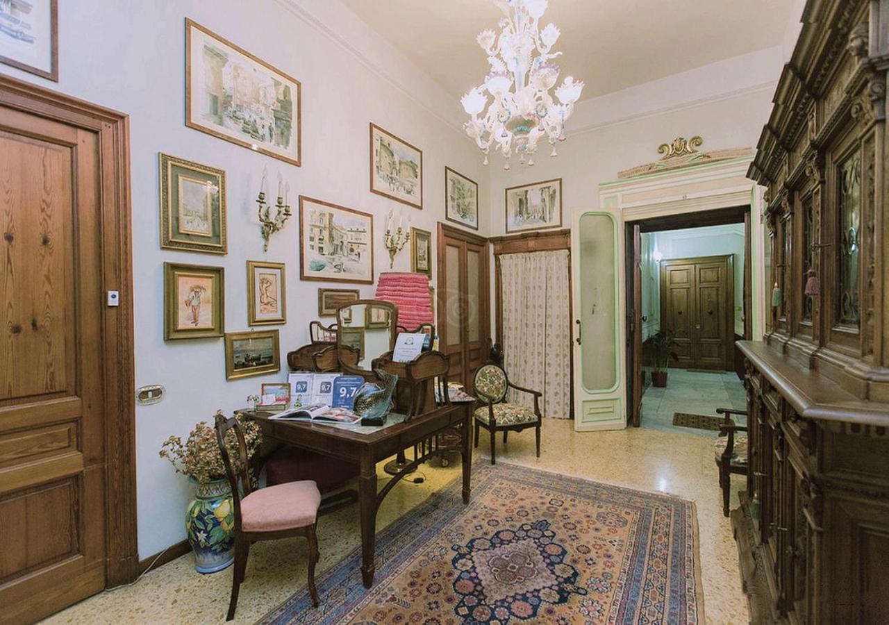 B&B Atmosfere Del Centro Storico 나폴리 외부 사진